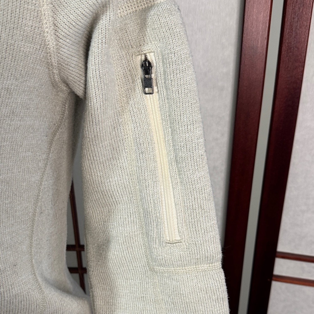 Patagonia Off-White Fleece Pullover - Picture 4 of 6